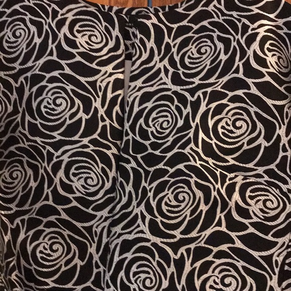 Natori Rose Jacquard Jacket Cropped 3/4 Sleeve M and L NWT - Picture 2 of 9